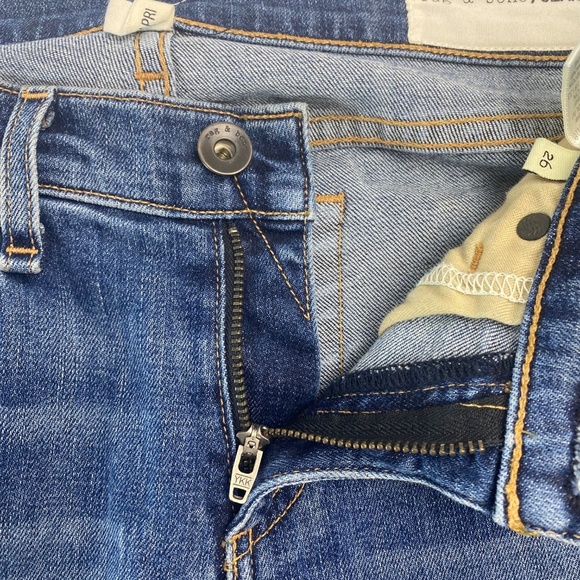 RAG & BONE Dre Capri Low-Rise Jeans in Livingston Wash Size 26 - Picture 5 of 11